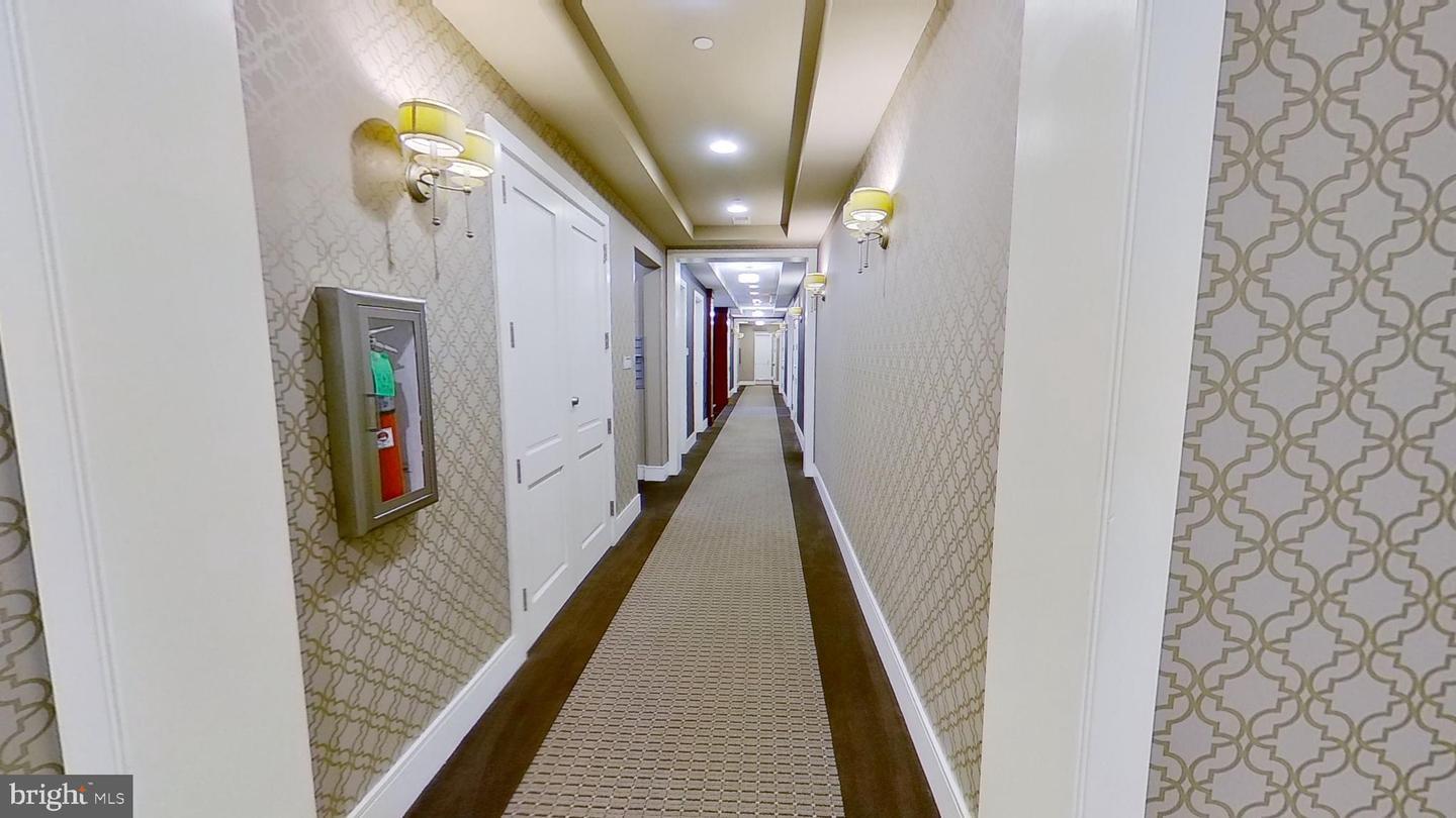 410-Hallway