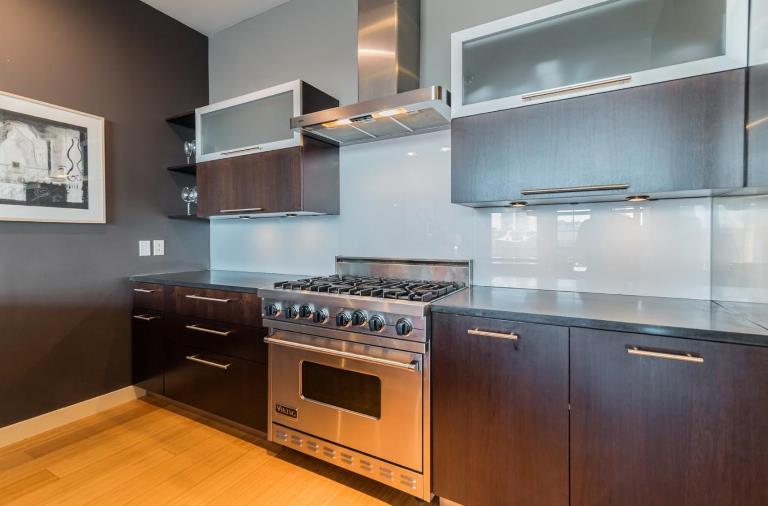 108 Arch Street Kitchen
