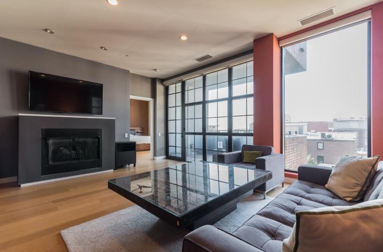 108 Arch Street Living Room
