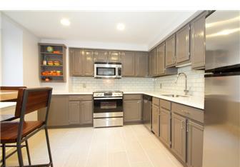 The Casting Condos Kitchen