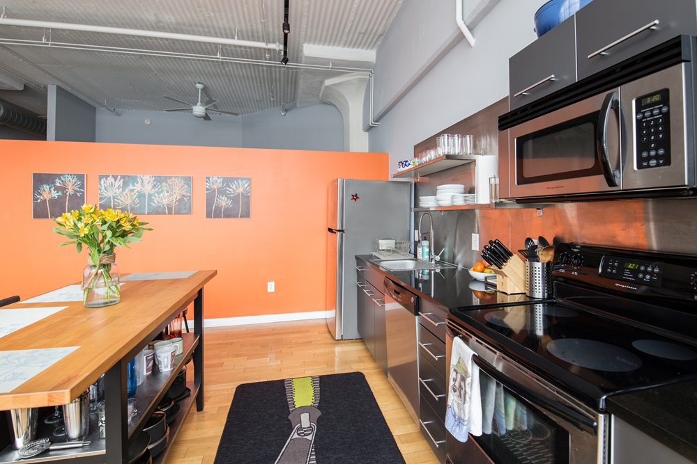 2200 Arch St Kitchen