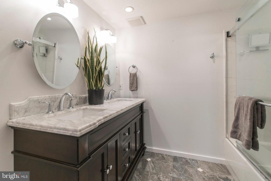 Rebman Building Condos - Sample Bathroom