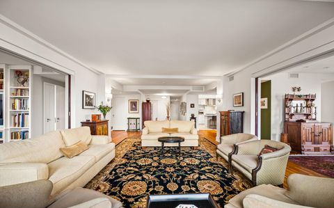 Rittenhouse Plaza Sample Living Room - 1901 Walnut Street in Philadelphia - Cooperative Unit