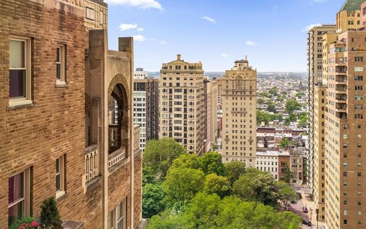RittenhouseplazaTreetopView Treetop View from 1901 Walnut Street in Center City Philadelphia