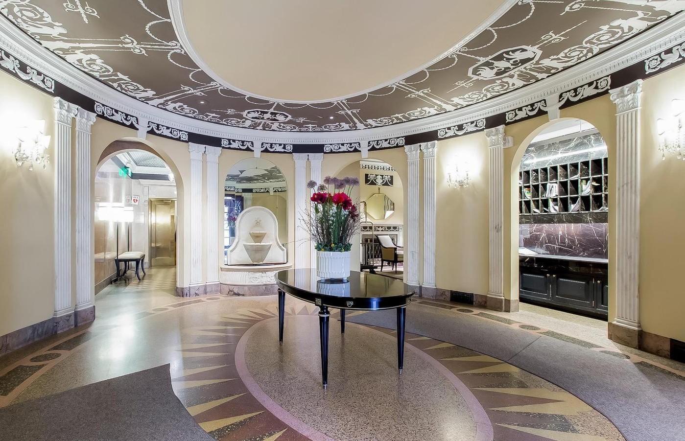 Lobby at 1900 Rittenhouse Square Condominius in Philadelphia 